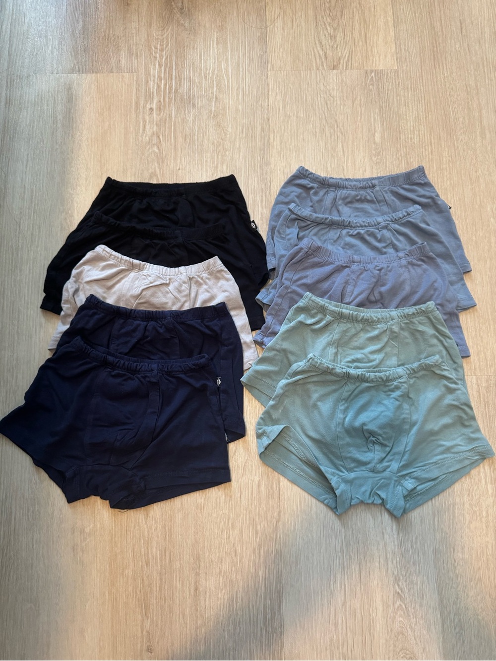 10 Kyte Baby Bamboo boxer briefs 5T